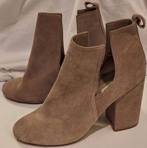 Steve Madden boots women's size 10 cream suede cutout booties